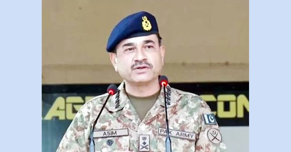 Field Marshal Syed Asim Munir addressing military officers at National Defence University.