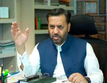 MQM Pakistan leader Mustafa Kamal addressing party workers meeting in Karachi