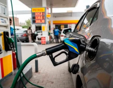 A fuel pump nozzle inserted in vehicle fuel tank for refueling at a petrol pump