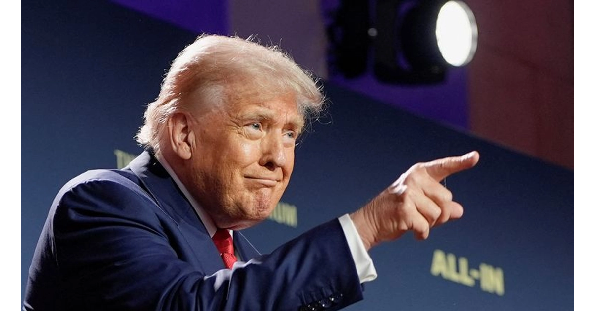 US Secret Service agents surrounding President Donald Trump during a high-security event under foreign threats.